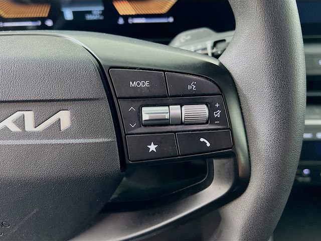 Used 2025 Kia K4 FWD image 30
