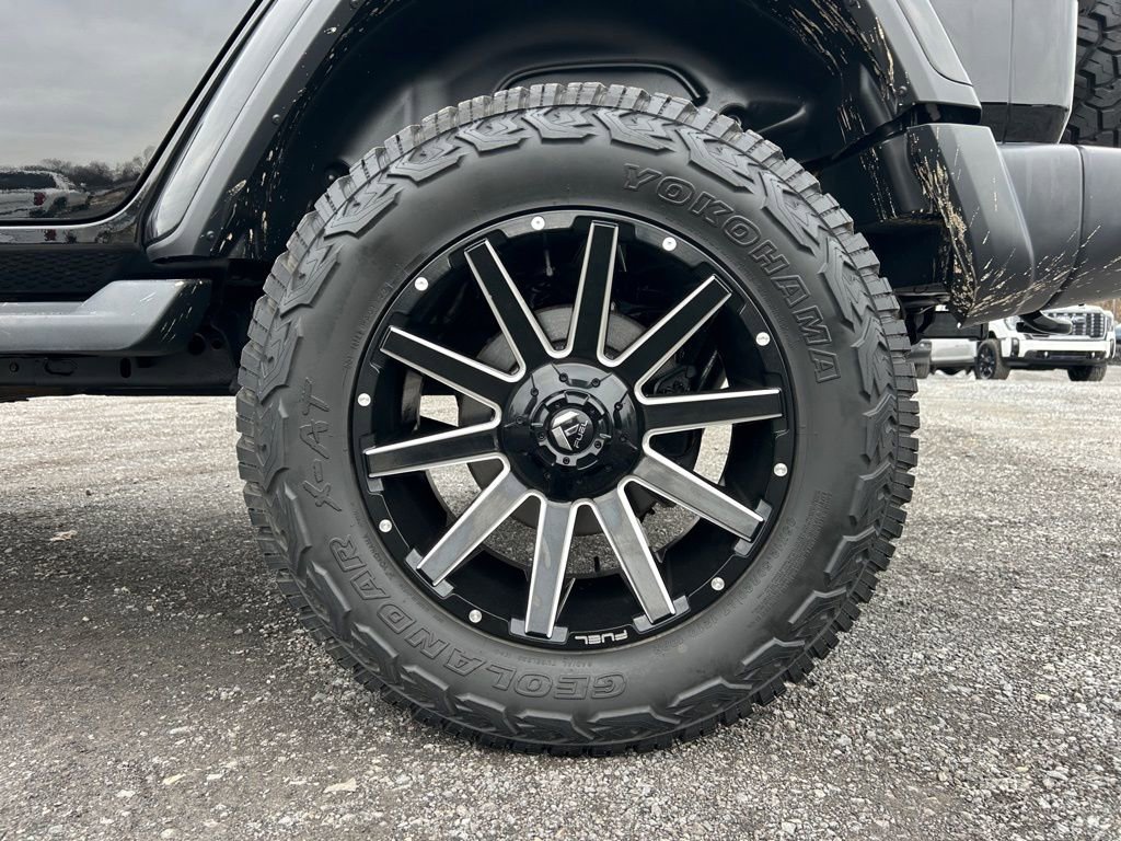 Used 2020 Jeep Wrangler Unlimited Sahara w/ Uconnect 4C Nav & Sound Group image 14