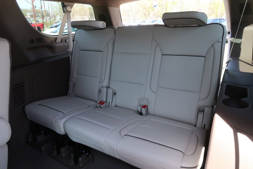 New 2026 GMC Yukon XL Denali w/ Denali Reserve Package image 24