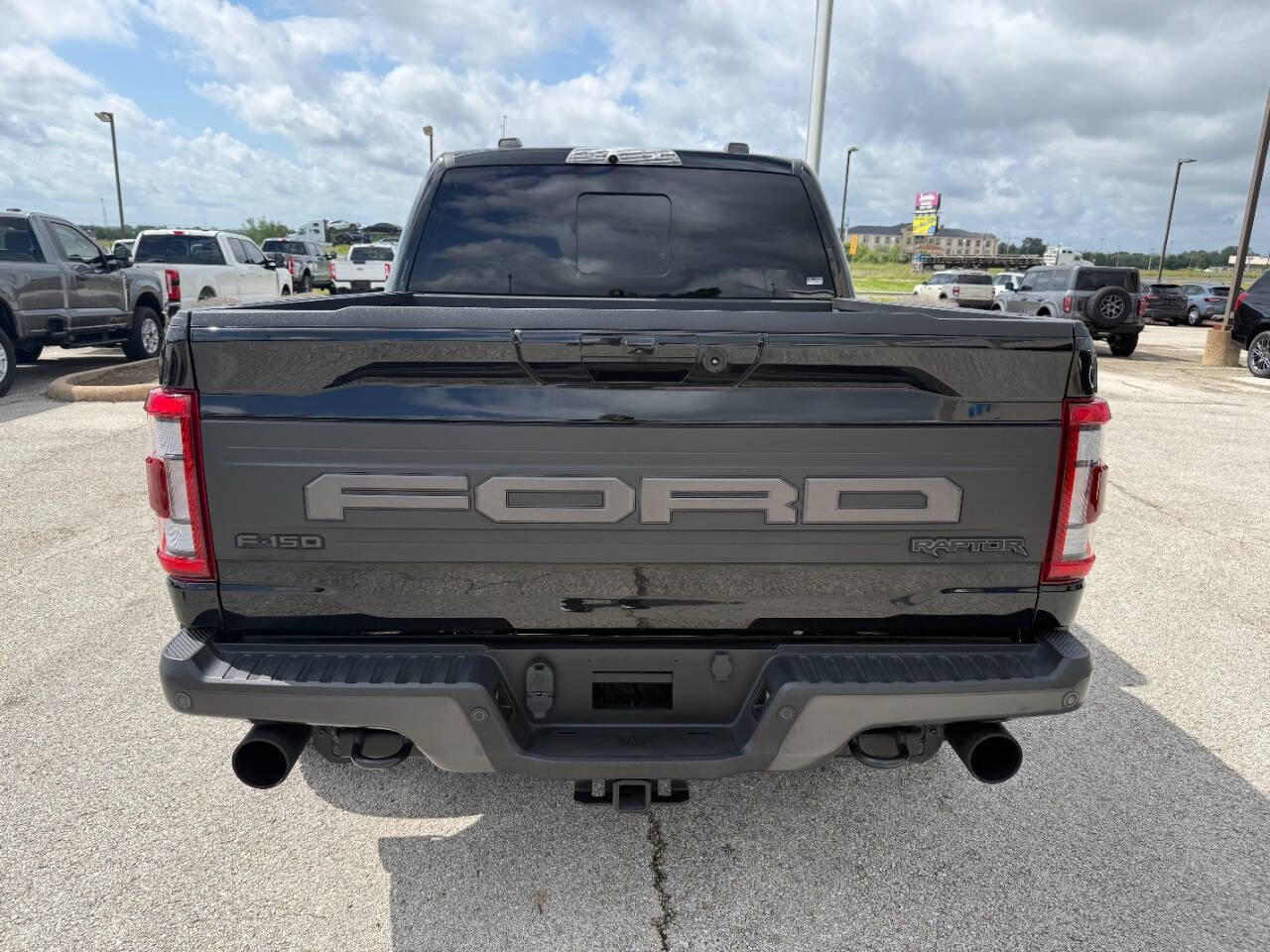 Used 2023 Ford F150 Raptor w/ Raptor Carbon Fiber Package AWD/4WD image 4