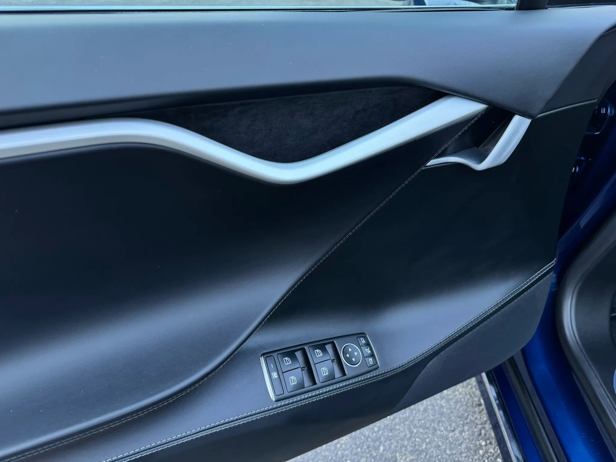 Used 2017 Tesla Model S 75D AWD/4WD image 23