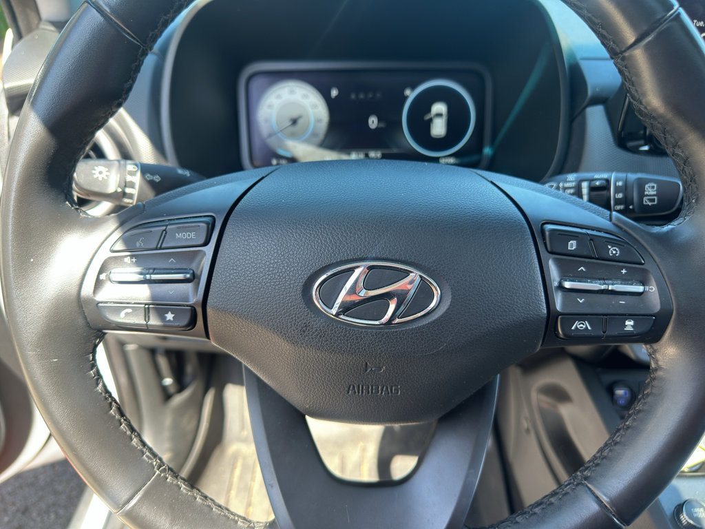 Used 2023 Hyundai Kona Limited AWD/4WD image 19