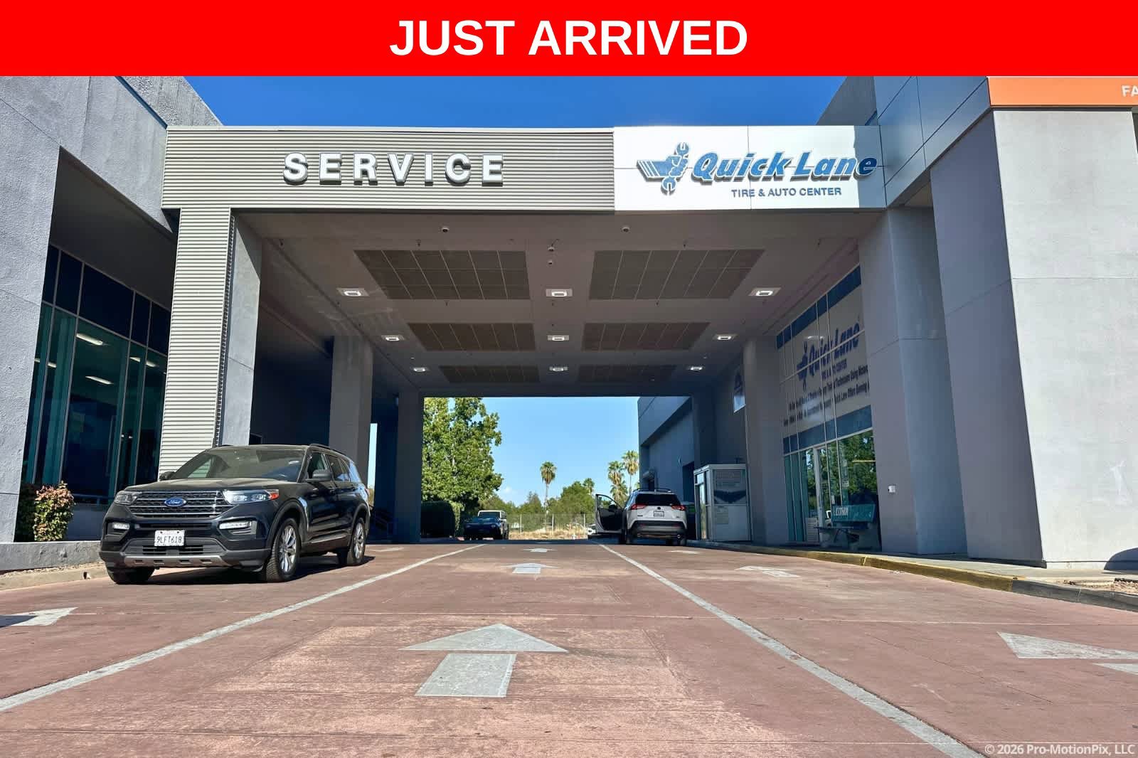 Used 2023 Jeep Wrangler Unlimited Sahara AWD/4WD image 33
