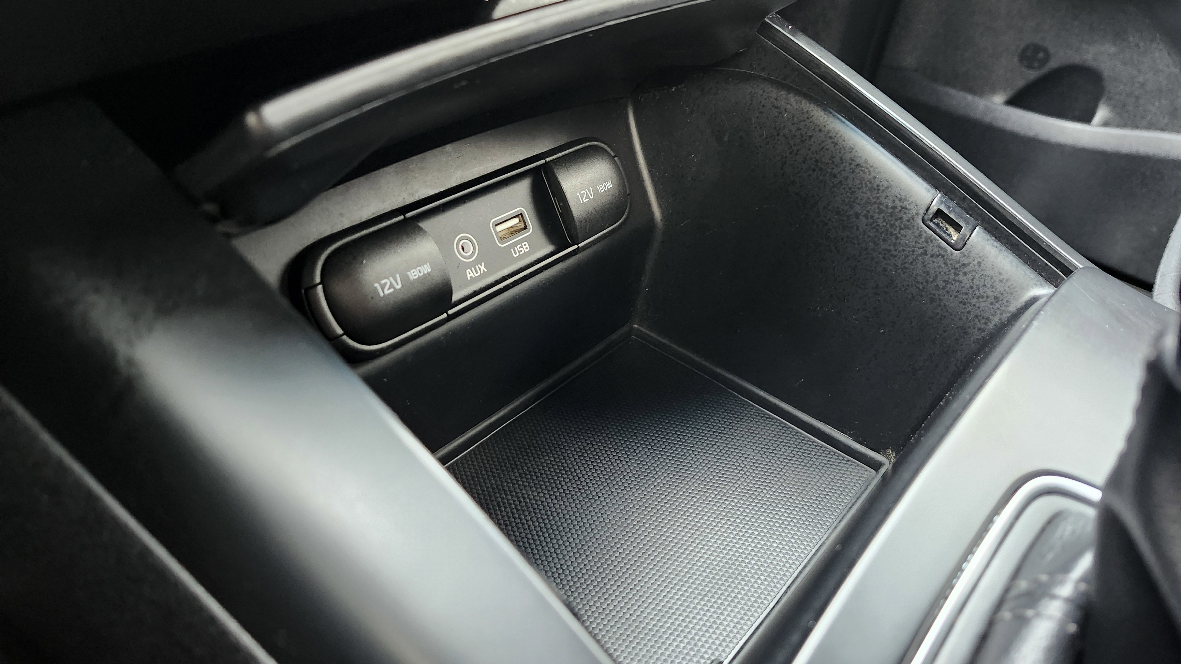 Used 2020 Kia Sorento LX image 7