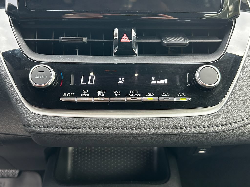 Used 2025 Toyota Corolla SE FWD image 20