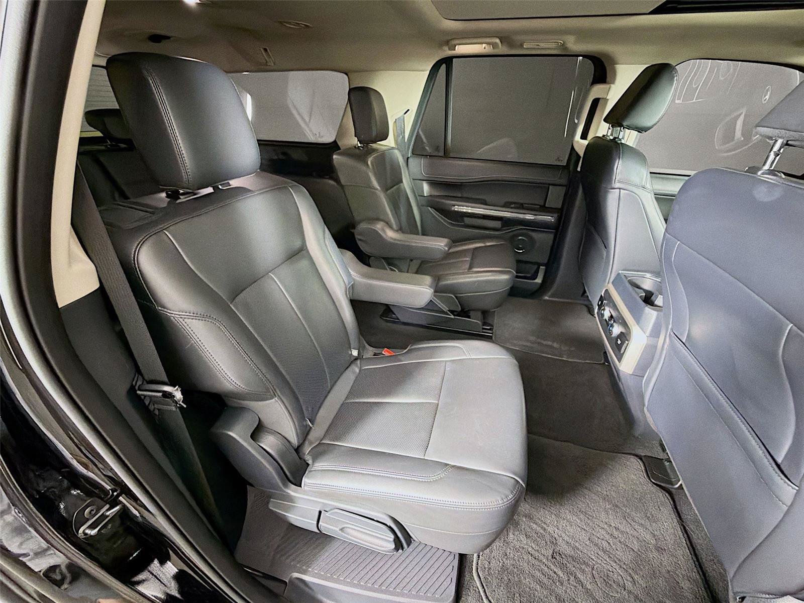 Used 2024 Ford Expedition Max XLT AWD/4WD image 30