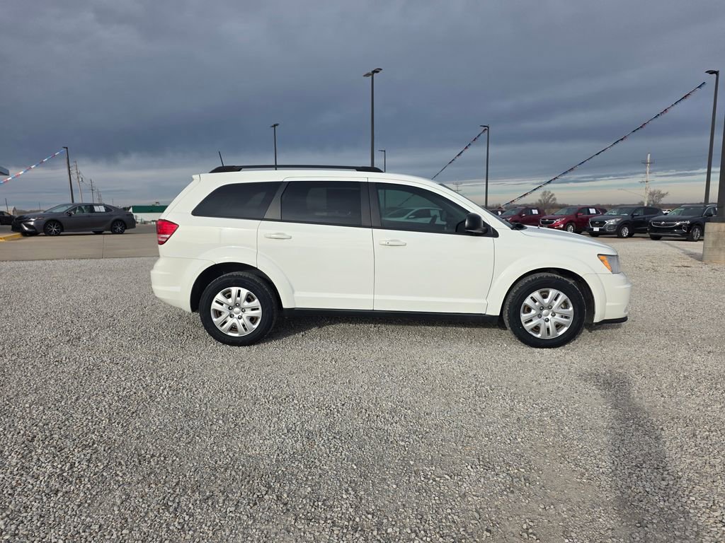Used 2020 Dodge Journey SE w/ SE Popular Equipment Group image 3