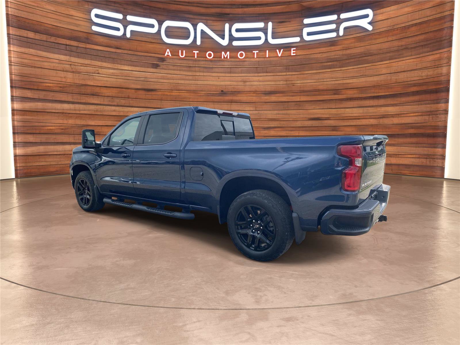 Used 2023 Chevrolet Silverado 1500 RST AWD/4WD image 3