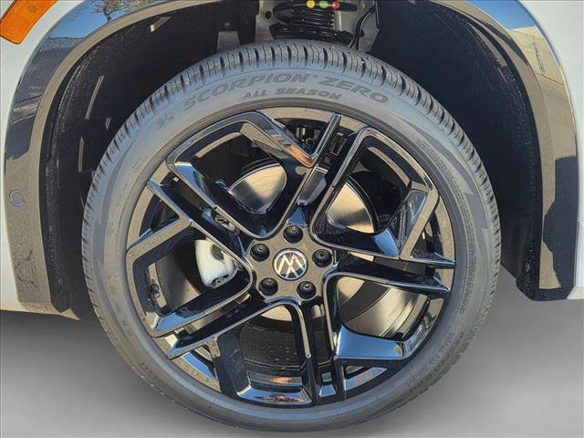 New 2026 Volkswagen Tiguan SE R-Line image 10