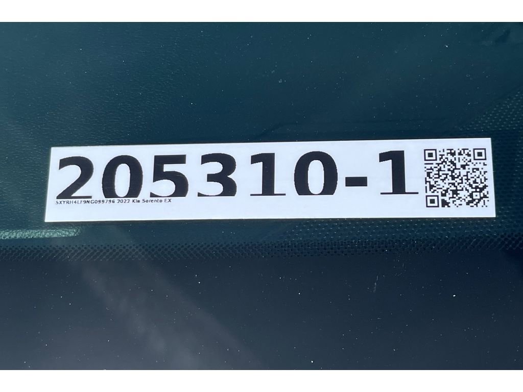 Used 2022 Kia Sorento EX w/ Panoramic Sunroof Package image 21