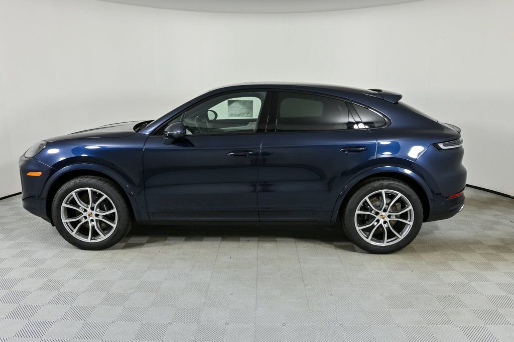 Certified 2025 Porsche Cayenne Coupe image 2