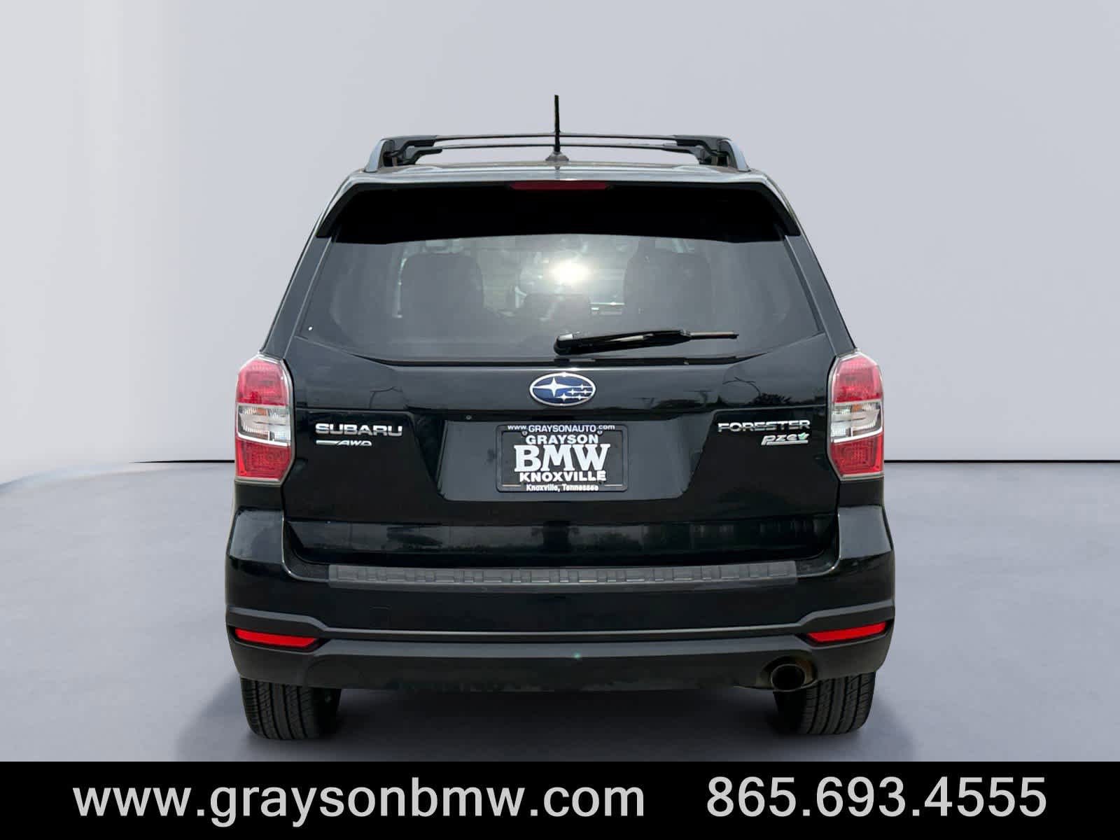 Used 2015 Subaru Forester 2.5i Touring AWD/4WD image 4