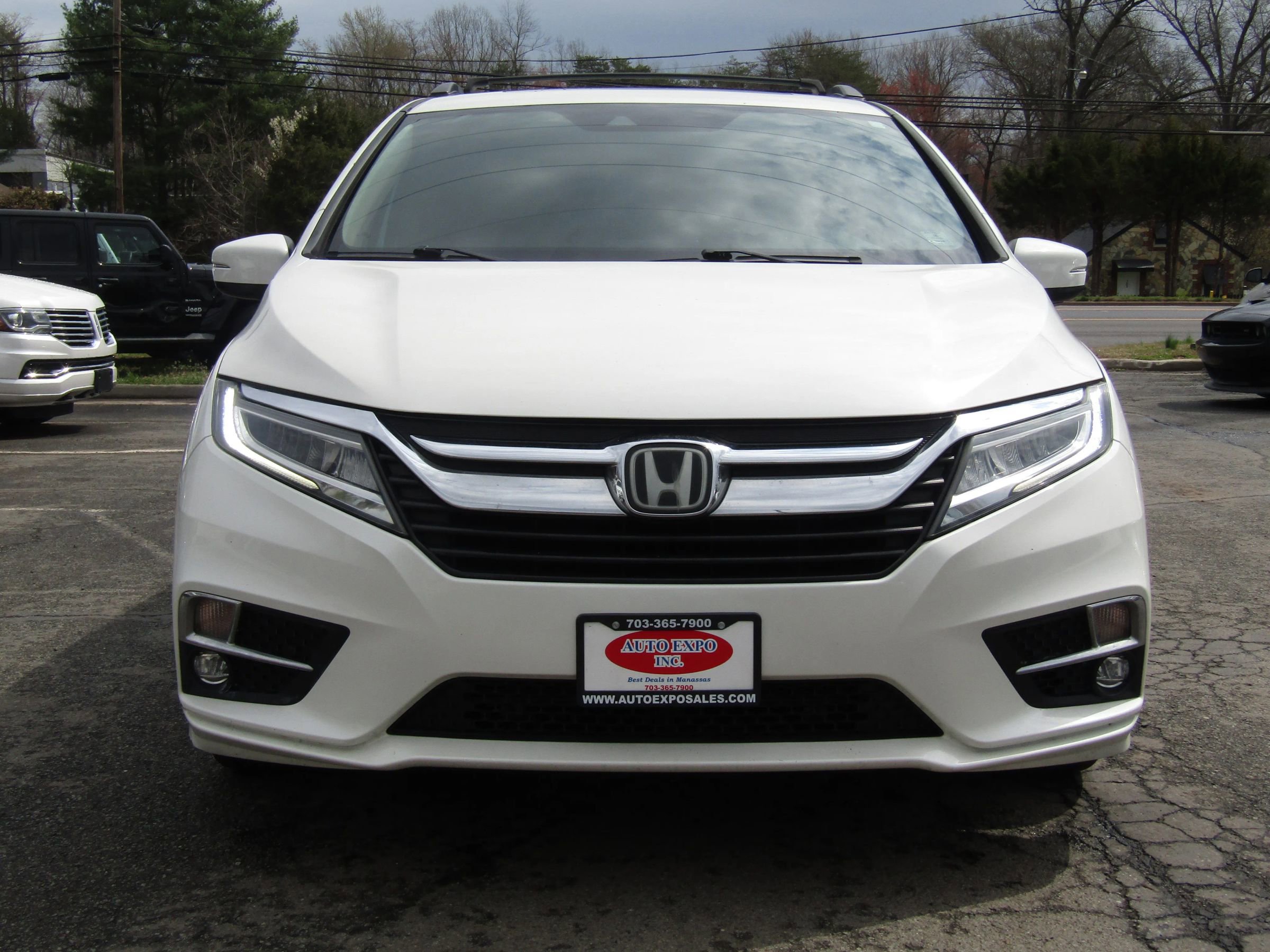 Used 2018 Honda Odyssey Touring image 2