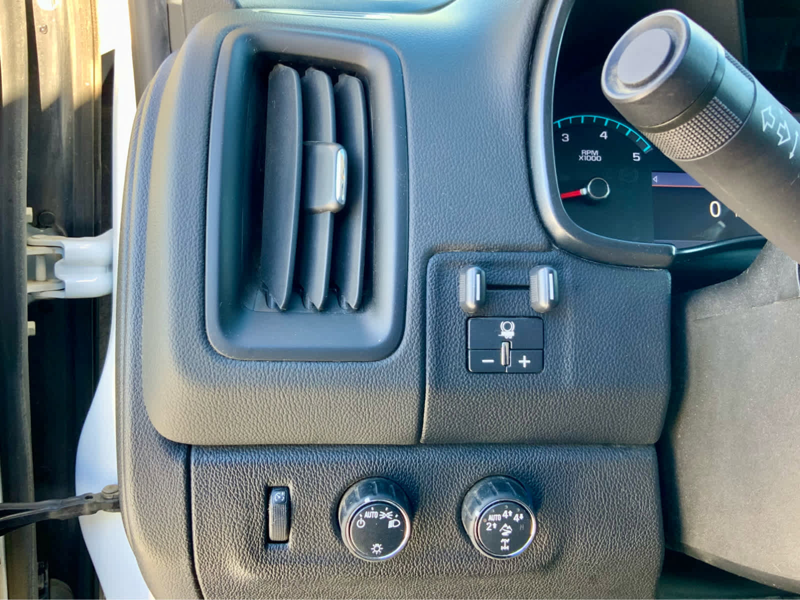 Used 2019 Chevrolet Colorado ZR2 image 49