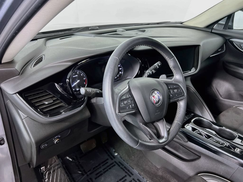 Used 2021 Buick Envision Essence AWD/4WD image 8