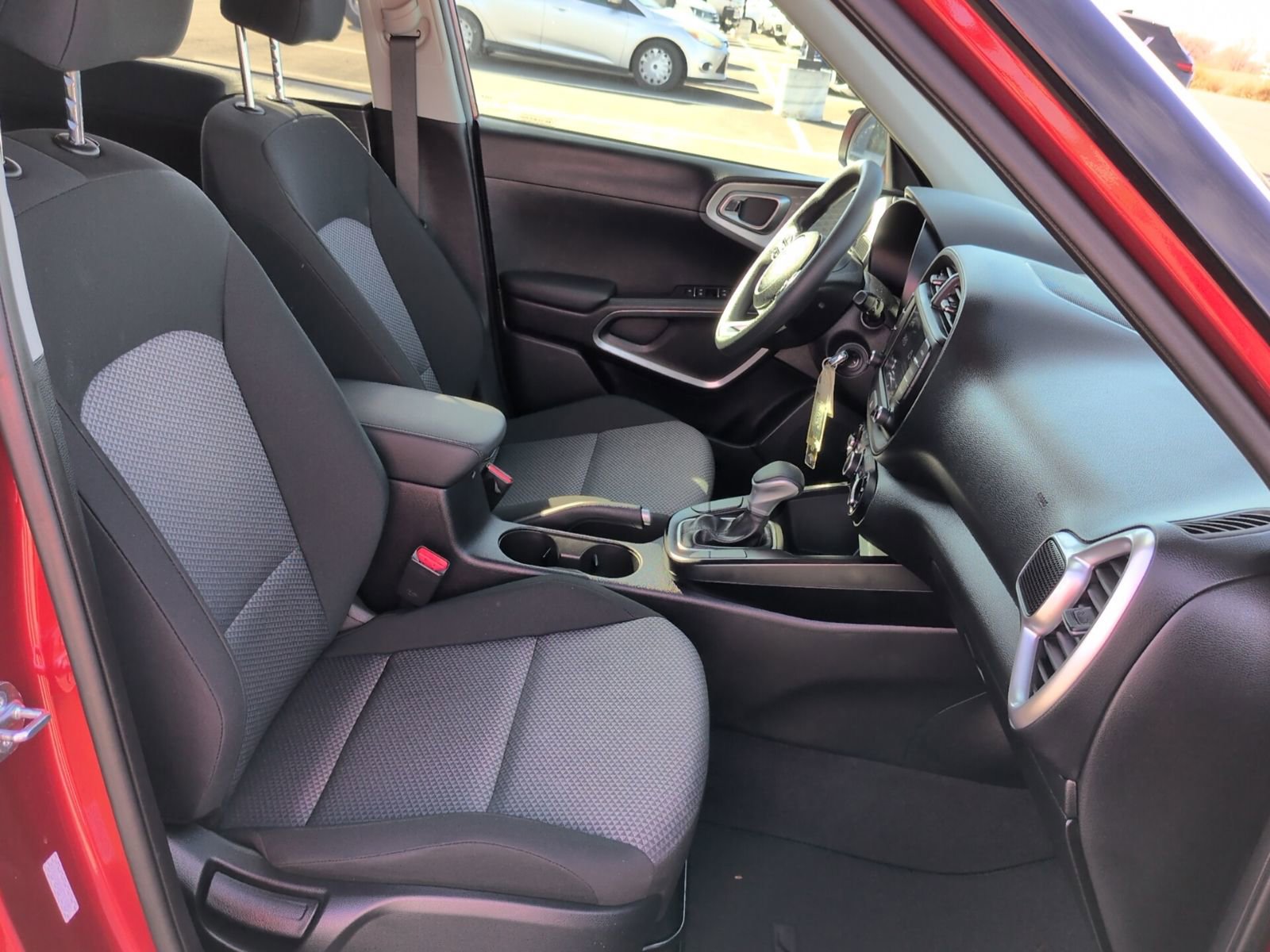 Used 2025 Kia Soul LX image 14