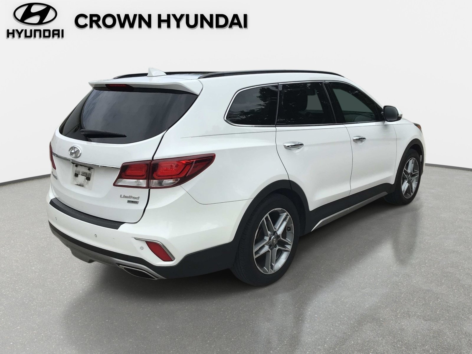 Used 2017 Hyundai Santa Fe Limited FWD image 5