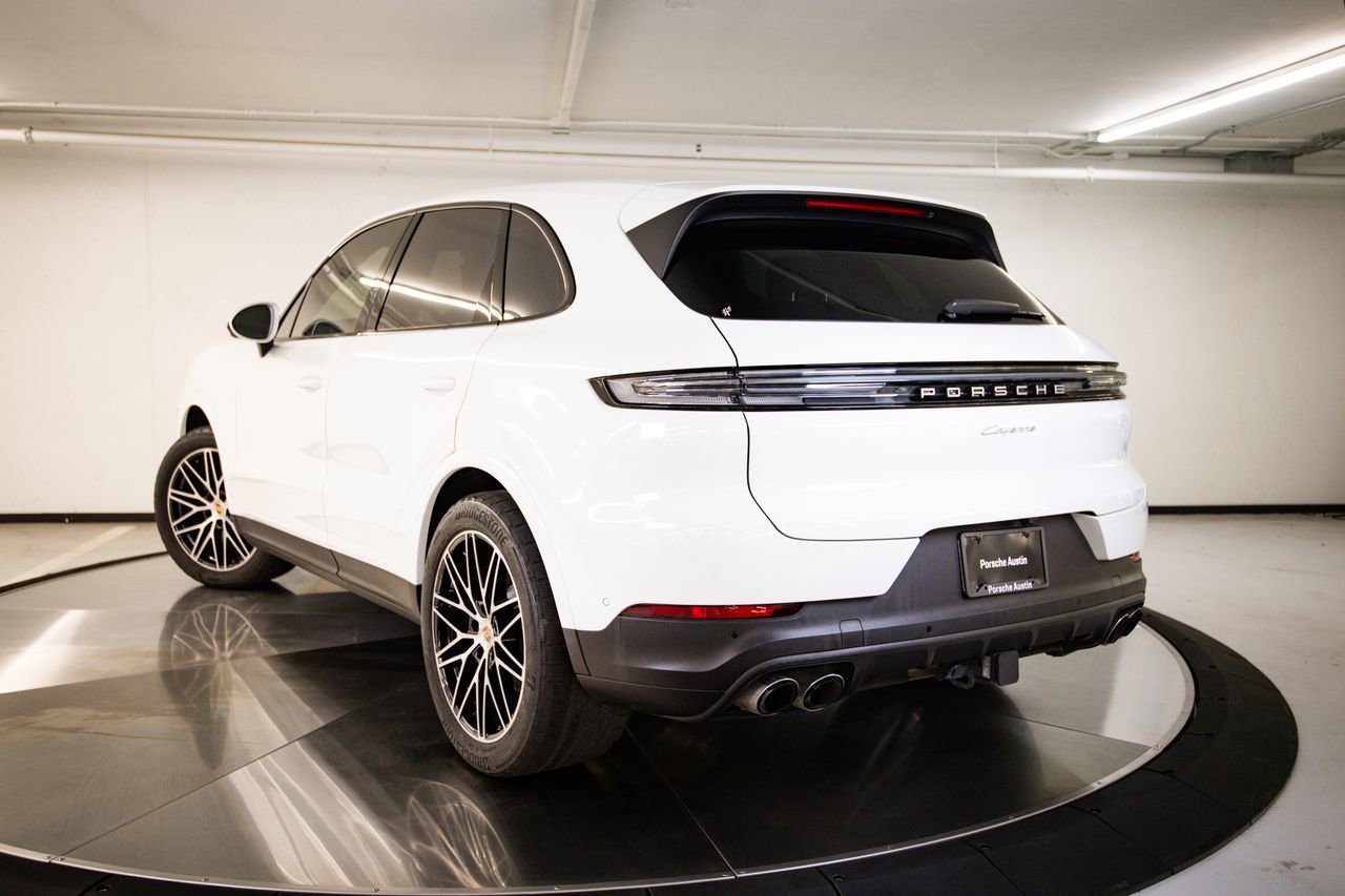 Certified 2024 Porsche Cayenne AWD/4WD image 3