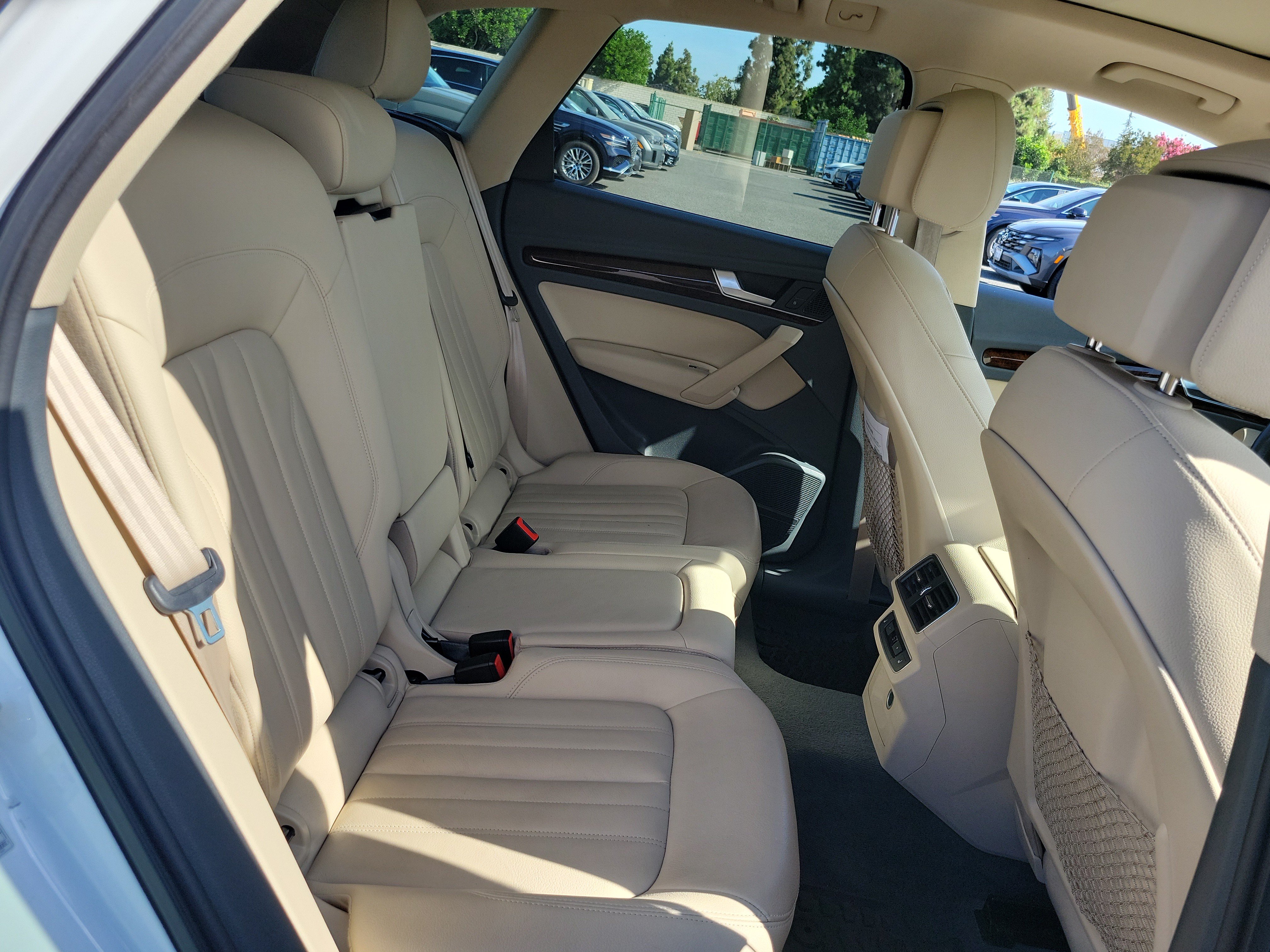 Used 2018 Audi Q5 2.0T Premium Plus w/ Premium Plus Package AWD/4WD image 24