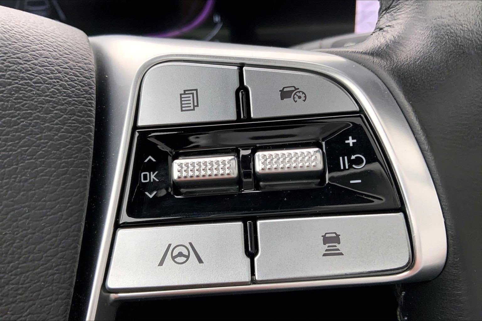 Used 2024 Kia Telluride S w/ S Sunroof Package FWD image 20