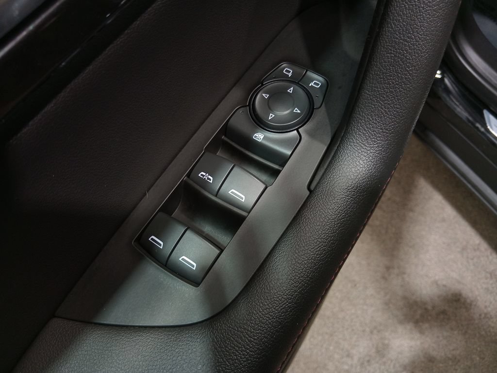 Used 2019 Chevrolet Blazer RS AWD/4WD image 17