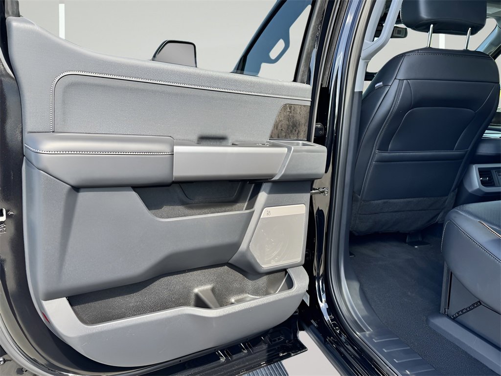 New 2025 Ford F250 Lariat w/ Lariat Ultimate Package image 21