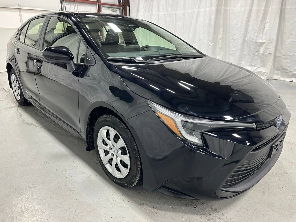 Used 2025 Toyota Corolla LE