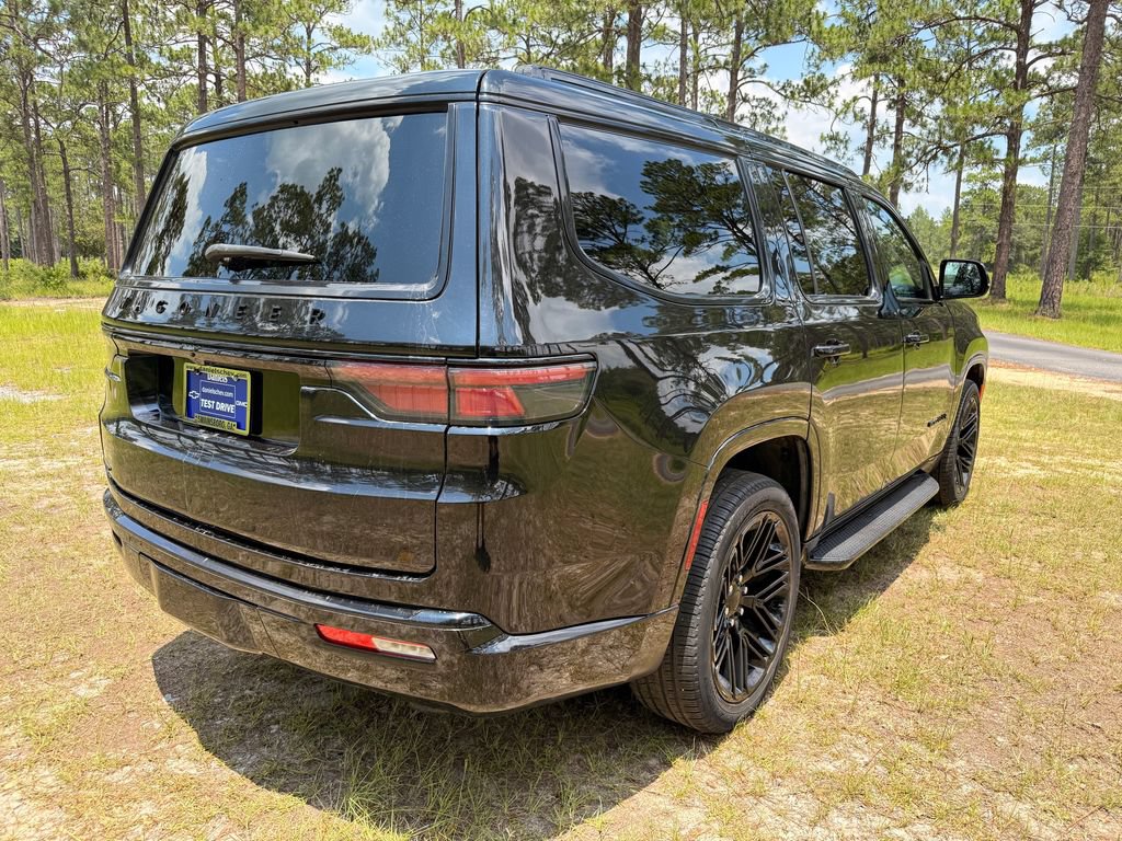 Used 2023 Jeep Wagoneer Series II AWD/4WD image 5