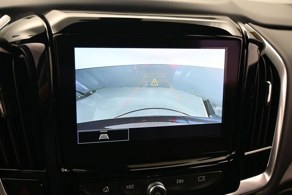 Used 2022 Chevrolet Traverse LT w/ LPO, Floor Liner Package FWD image 22