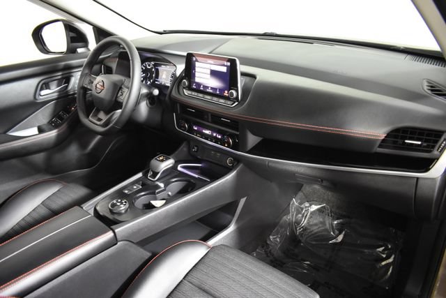 Used 2025 Nissan Rogue SV w/ Rock Creek Premium Package AWD/4WD image 35