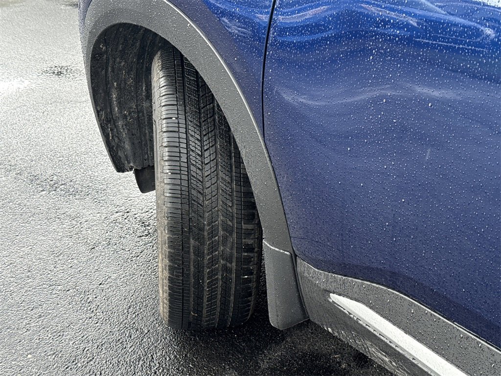 Certified 2025 Nissan Kicks SR image 42