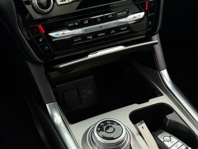 Used 2023 Ford Explorer Platinum w/ Technology Package image 29