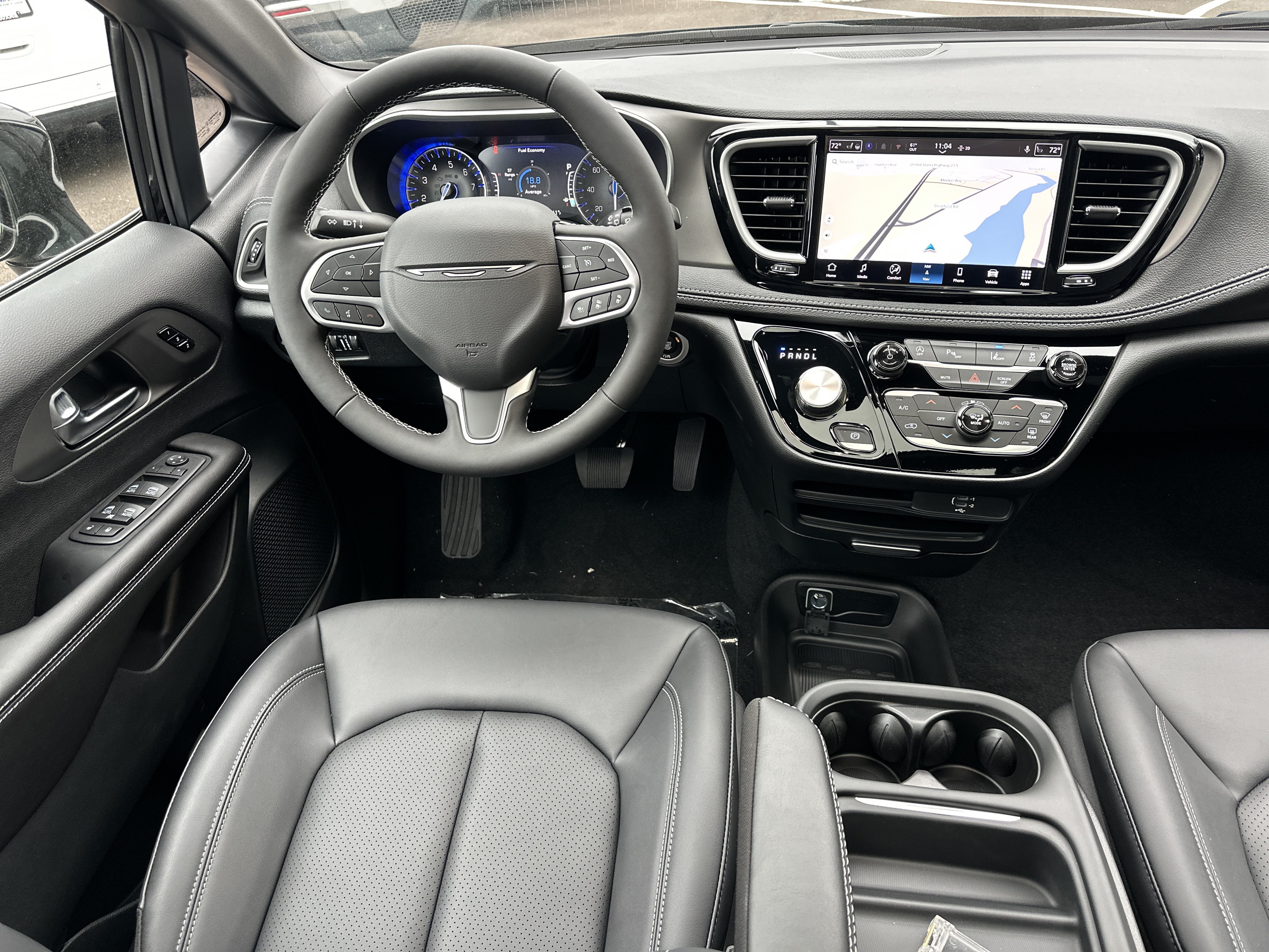 New 2027 Chrysler Pacifica Select w/ Family Tech Group FWD image 32