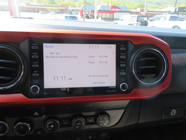 Used 2020 Toyota Tacoma TRD Sport image 25