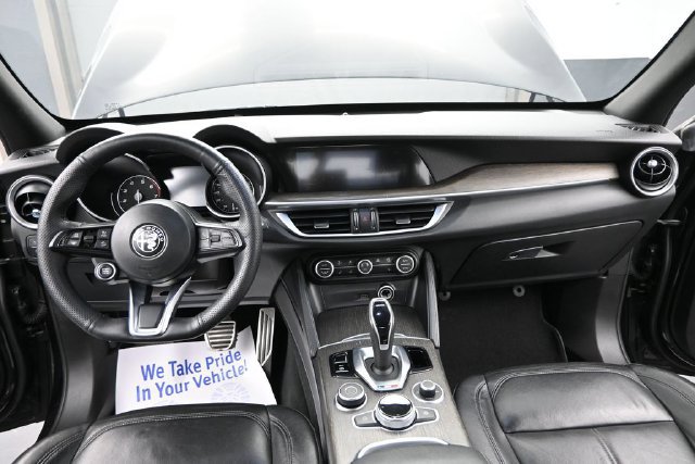 Used 2022 Alfa Romeo Stelvio Ti w/ Active Assist Plus Package AWD/4WD image 29