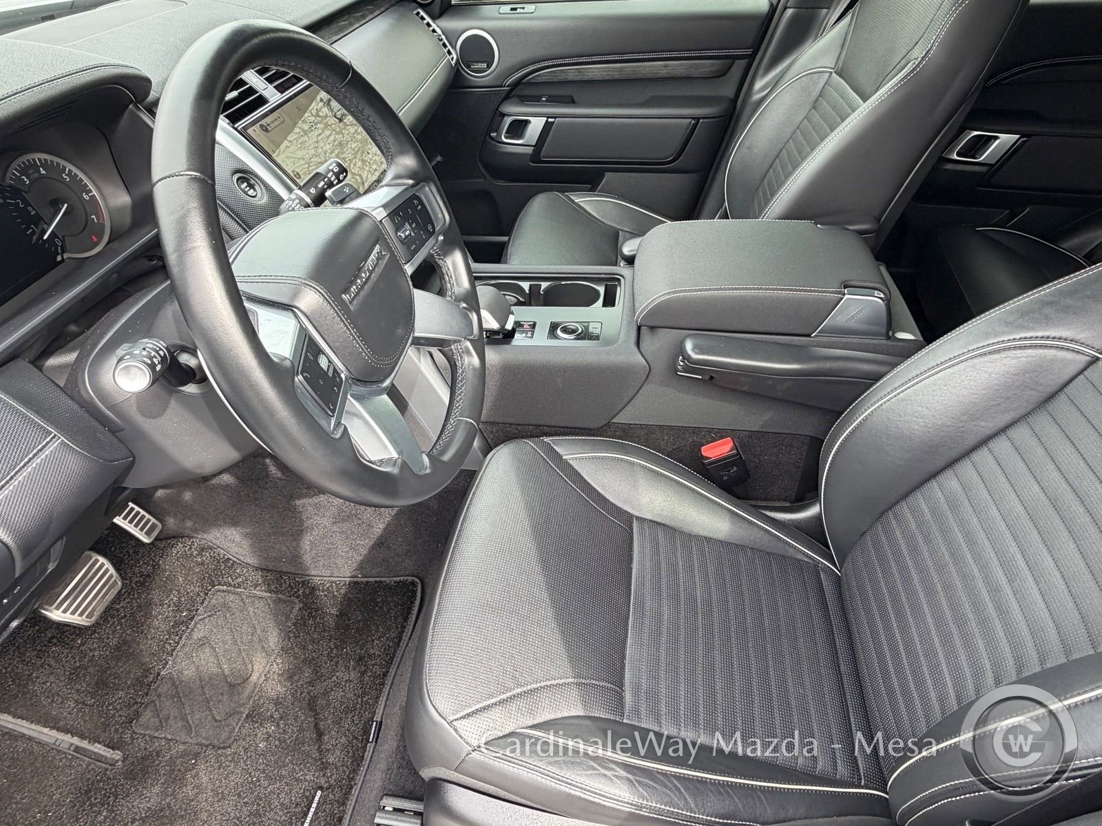 Used 2023 Land Rover Discovery Metropolitan Edition AWD/4WD image 16