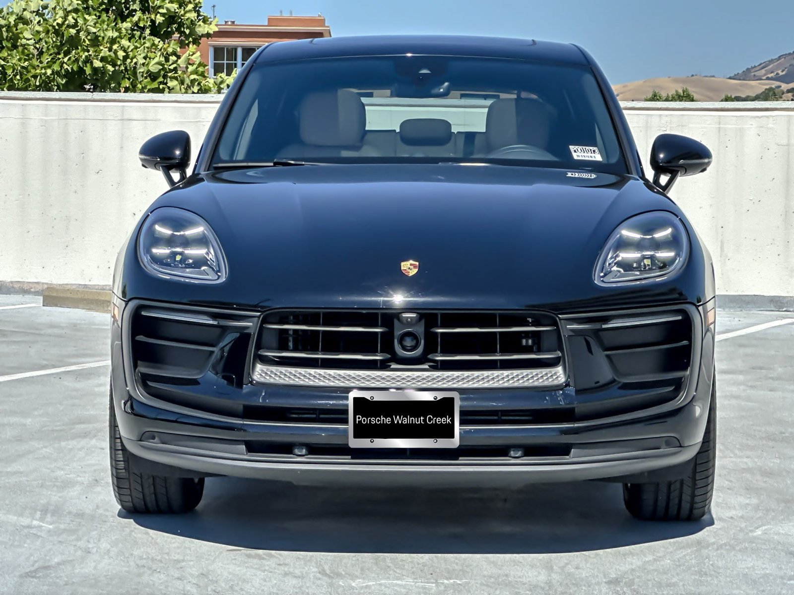 Used 2024 Porsche Macan AWD/4WD image 12