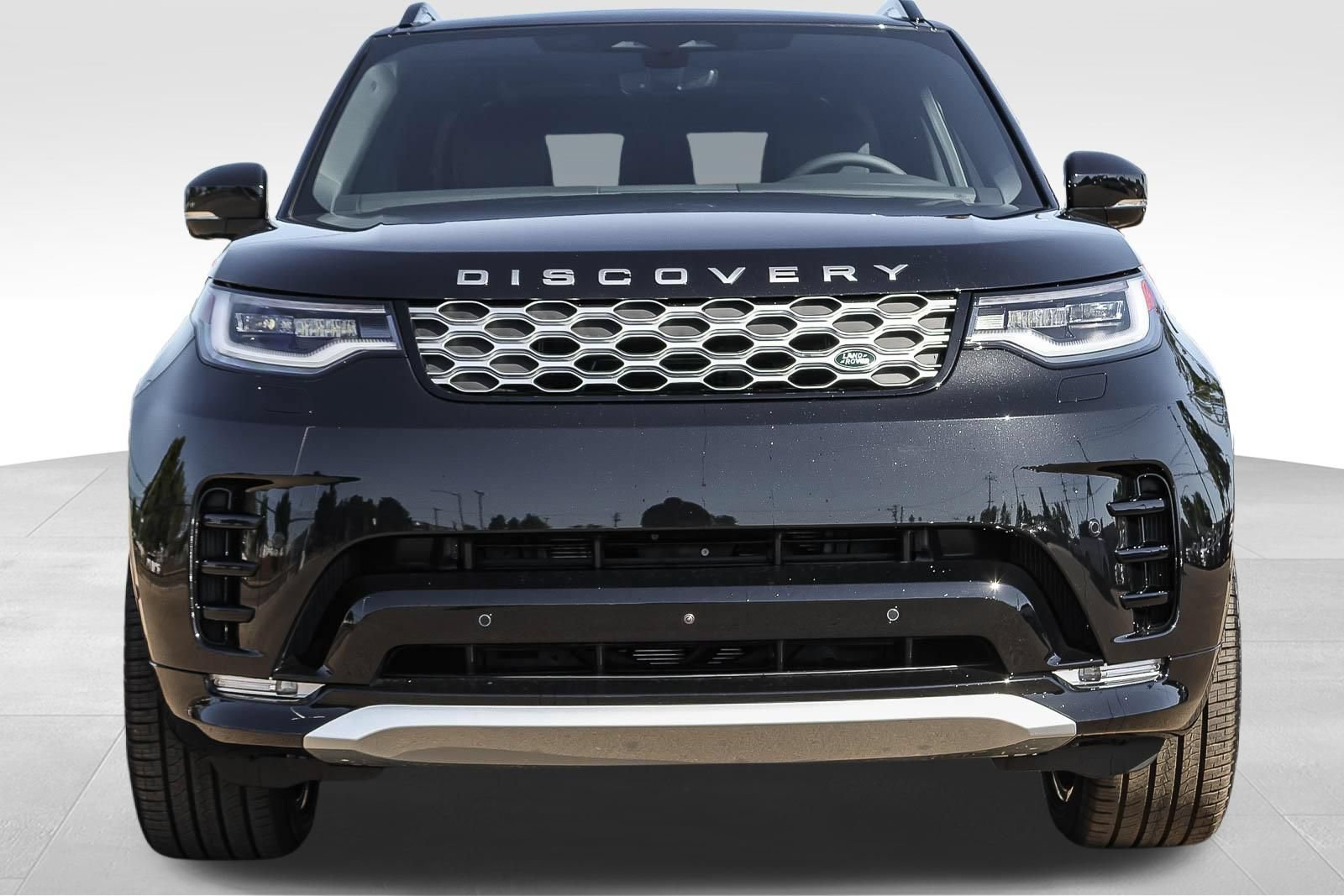New 2026 Land Rover Discovery Limited Edition AWD/4WD image 2
