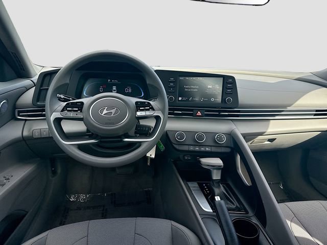 Certified 2026 Hyundai Elantra SE FWD image 21