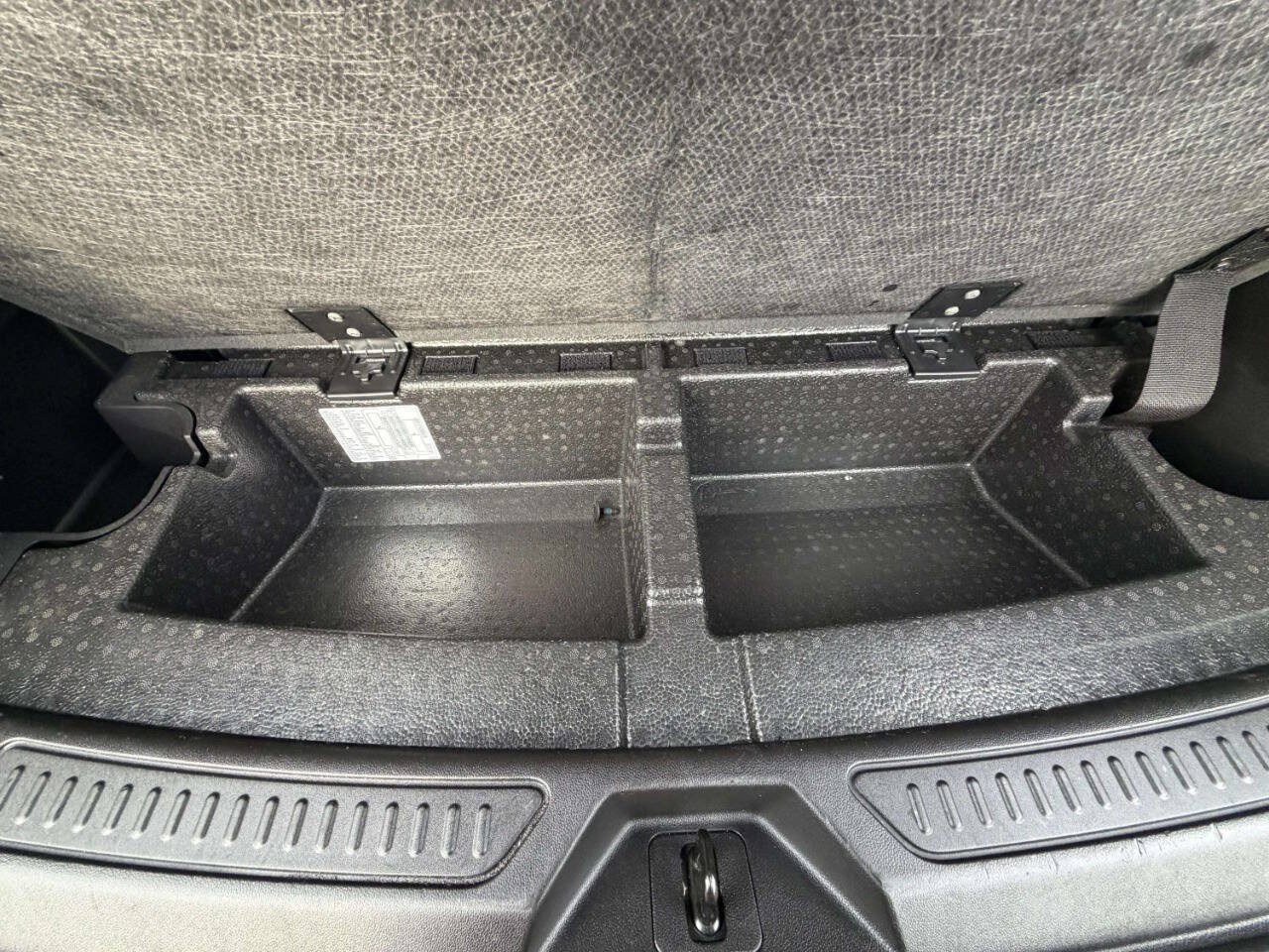 Used 2019 GMC Acadia SLT w/ LPO, Floor Liner Package AWD/4WD image 8