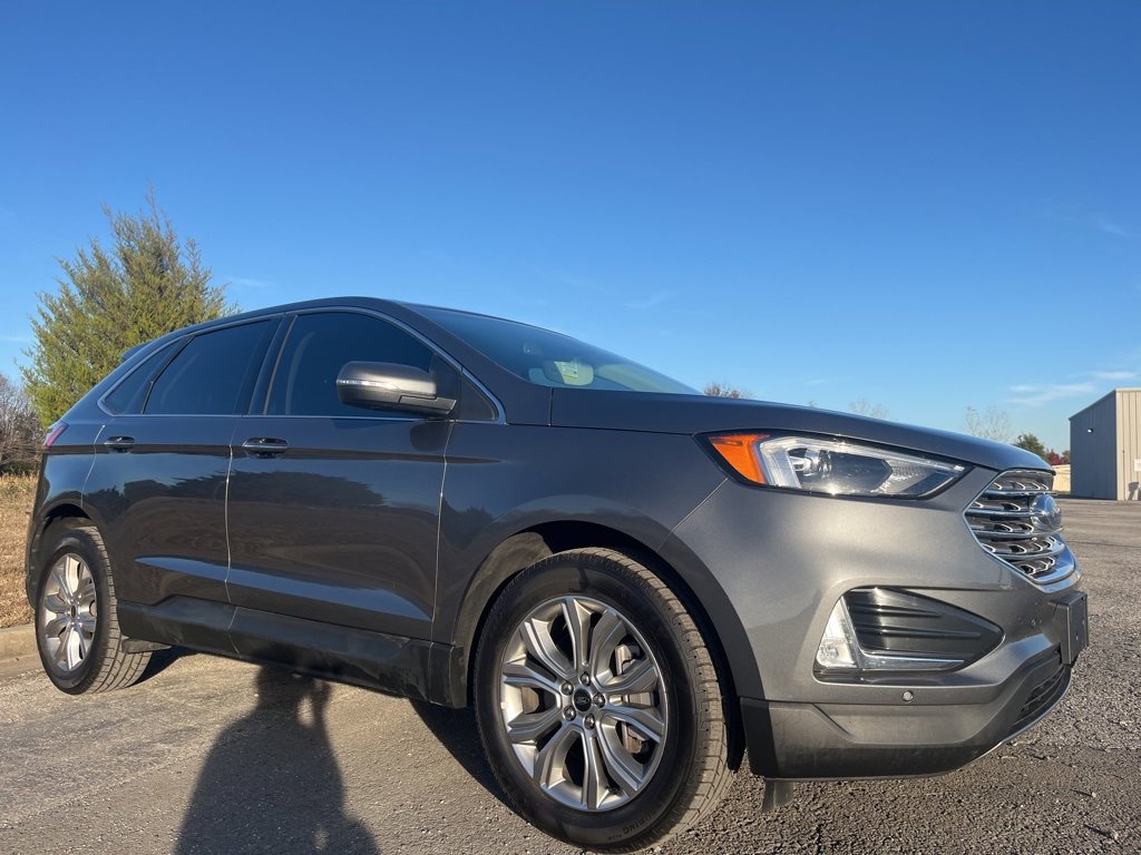Used 2024 Ford Edge Titanium image 3