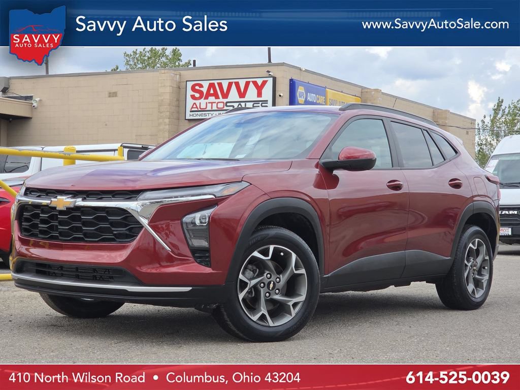 Used 2025 Chevrolet Trax LT w/ Driver Confidence Package