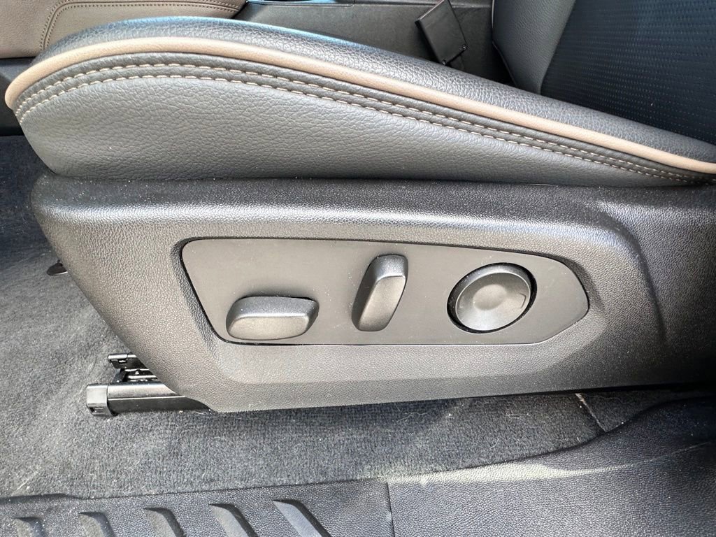 Used 2024 GMC Canyon Denali AWD/4WD image 20