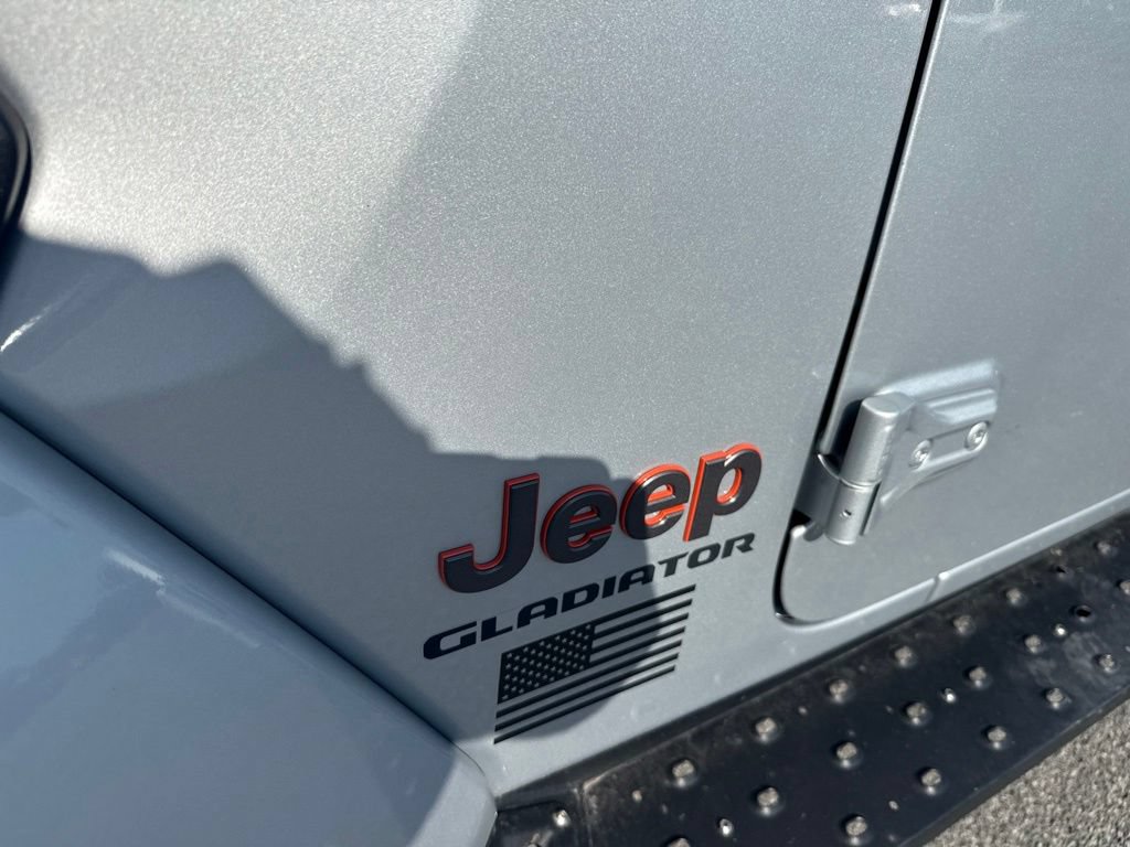 Used 2022 Jeep Gladiator Mojave w/ LED Lighting Group AWD/4WD image 10
