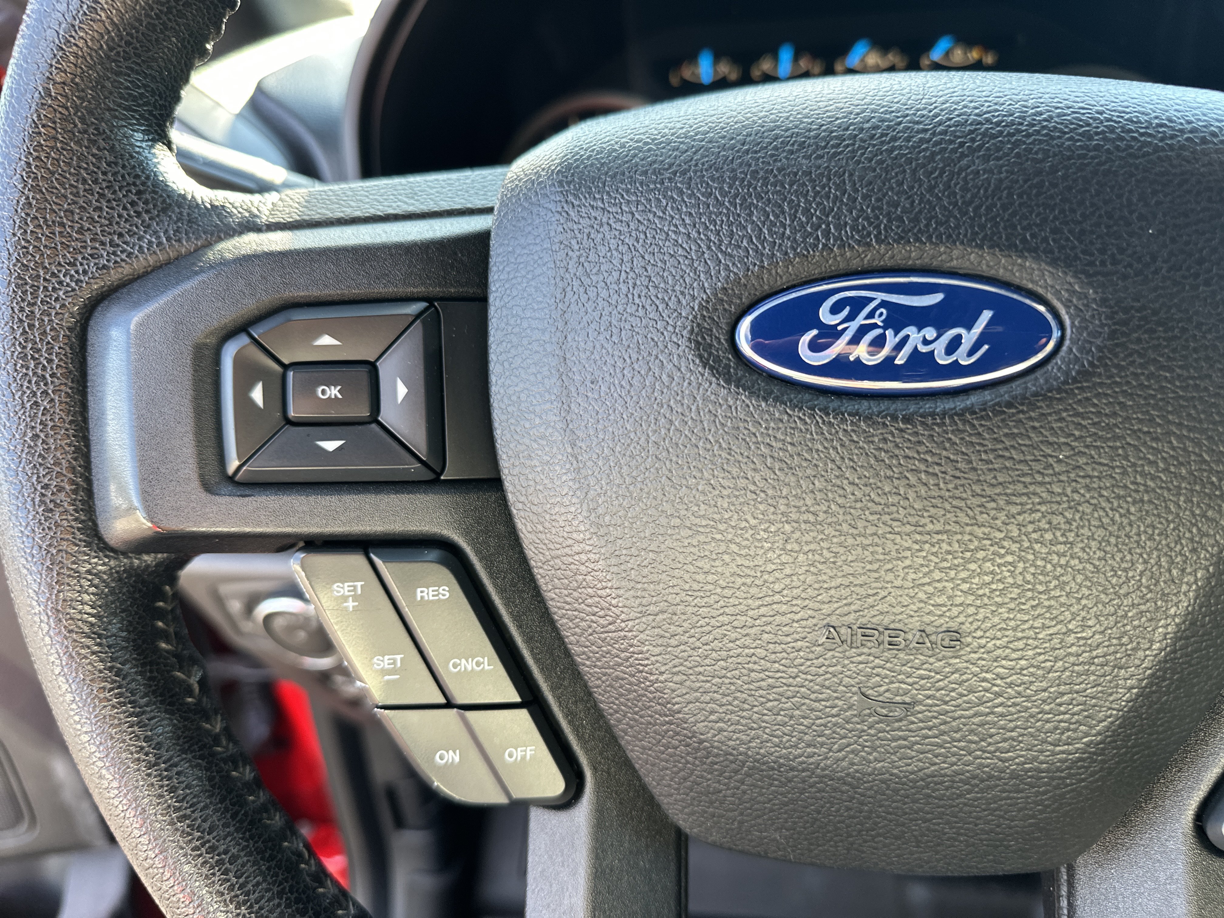 Used 2015 Ford F150 XLT w/ Equipment Group 302A Luxury AWD/4WD image 25