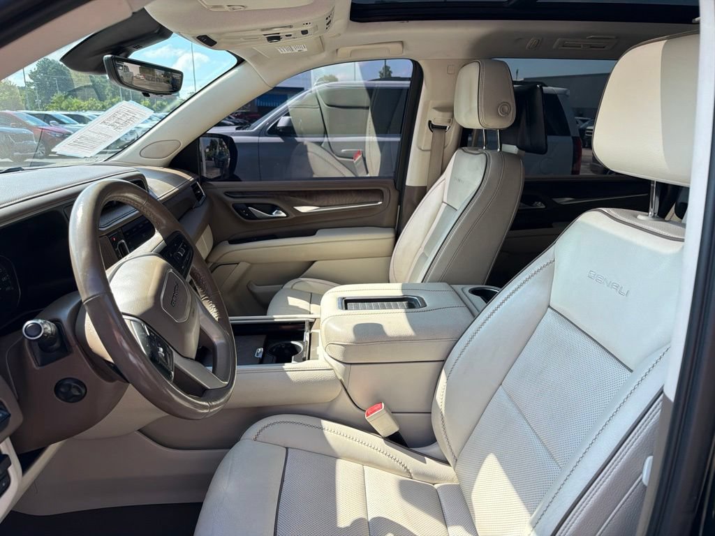 Used 2021 GMC Yukon XL Denali w/ Denali Ultimate Package AWD/4WD image 22