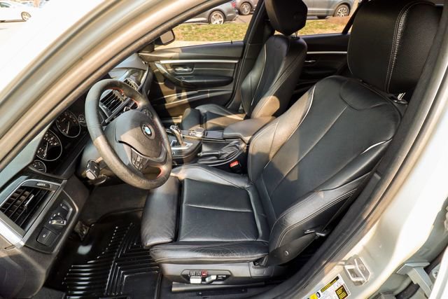 Used 2018 BMW 330i xDrive Sedan w/ Convenience Package image 27
