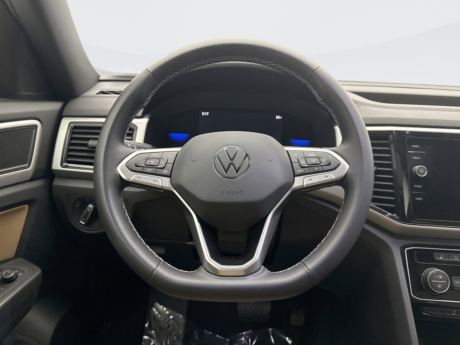 Used 2022 Volkswagen Atlas Cross Sport SE w/ Panoramic Sunroof Package image 12