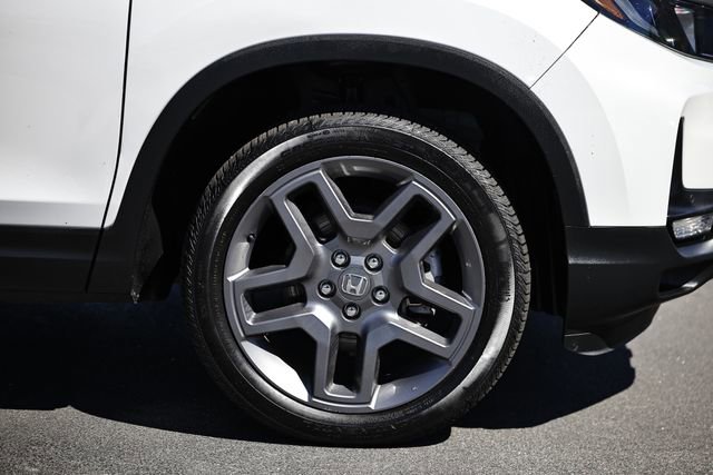 Used 2023 Honda Passport EX-L image 10