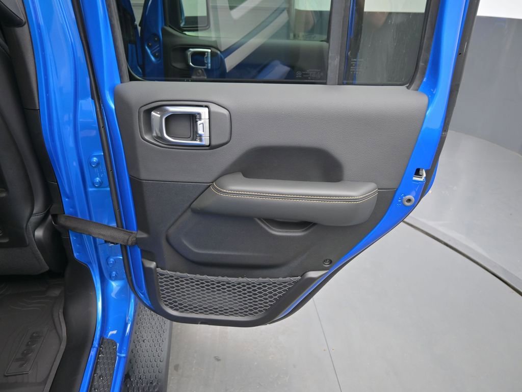 New 2026 Jeep Wrangler Unlimited Sahara AWD/4WD image 20